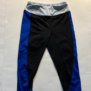 Girls Z by Zella Capri leggings like new, size 8-10